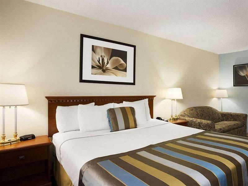 Days Inn By Wyndham Middletown Exterior photo