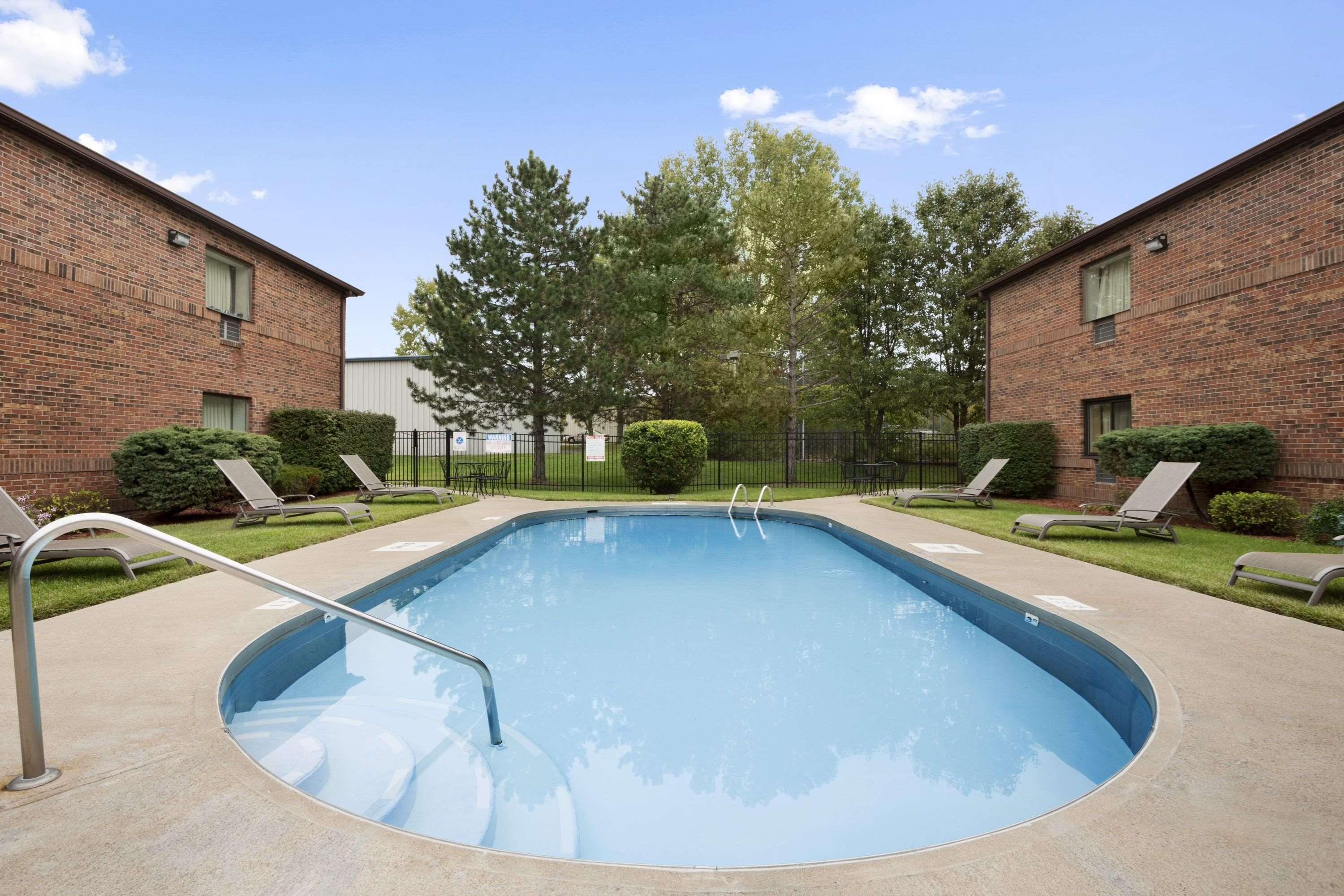 Days Inn By Wyndham Middletown Exterior photo